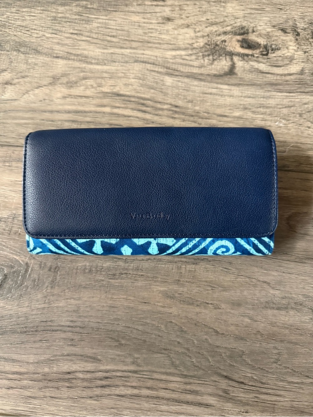 Vera Bradley Cuban Tiles leather BlueTrifold Wallet * Like New , W/out Tags